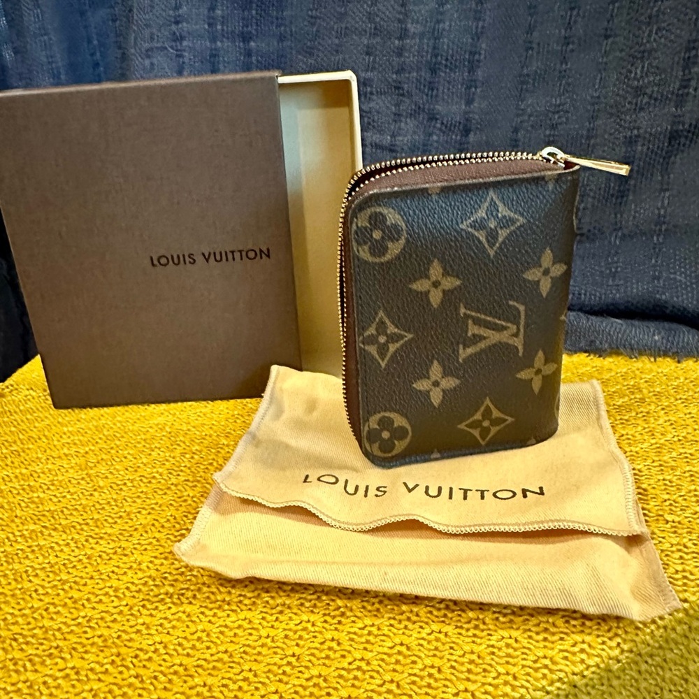 Louis Vuitton Monogram Zippy Coin Purse Wallet - Brown
